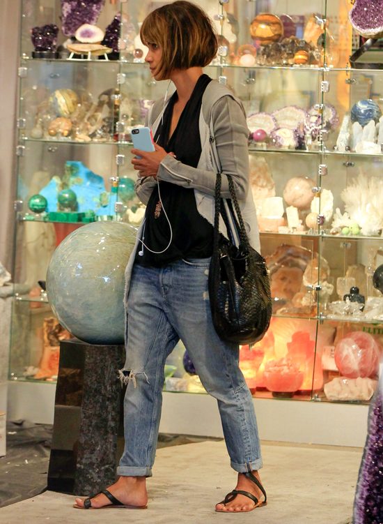 Jej były kwitnie, ona więdnie: Halle Berry gaśnie w oczach