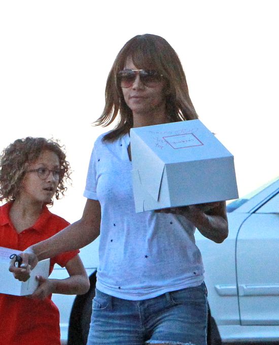 Córeczka Halle Berry nie odziedziczyła urody po mamie? FOTO