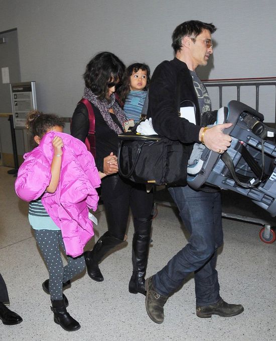 Halle Berry nie była zachwycona widokiem paparazzi (FOTO)