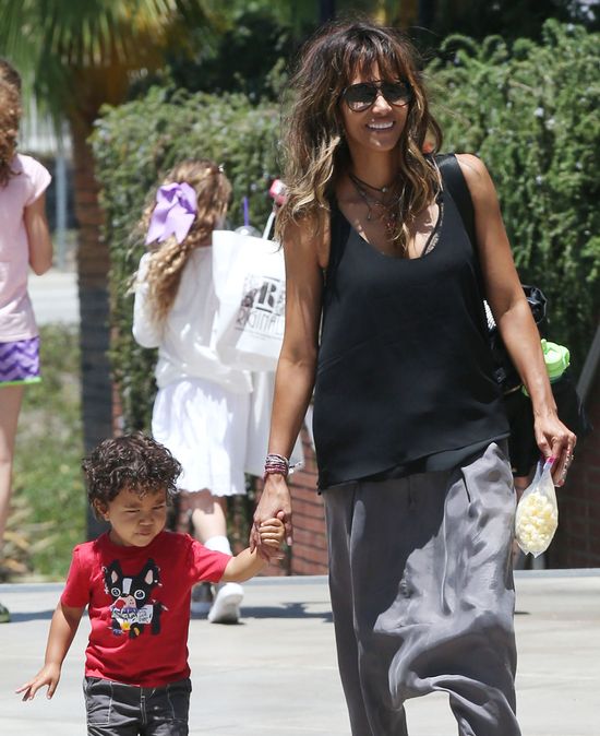 Halle Berry dementuje plotki (FOTO) Halle Berry dementuje plotki (FOTO)