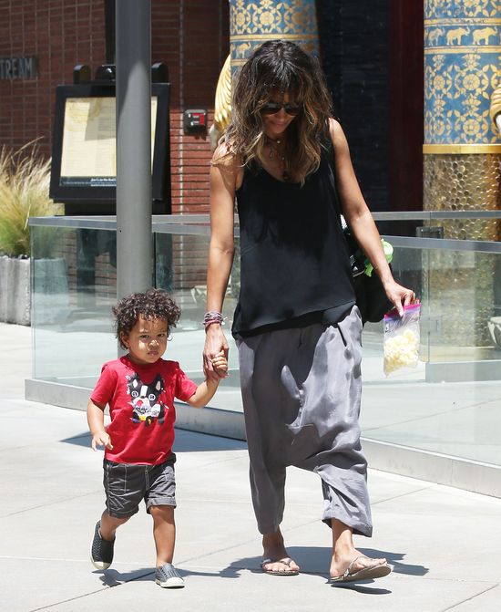 Halle Berry dementuje plotki (FOTO) Halle Berry dementuje plotki (FOTO)