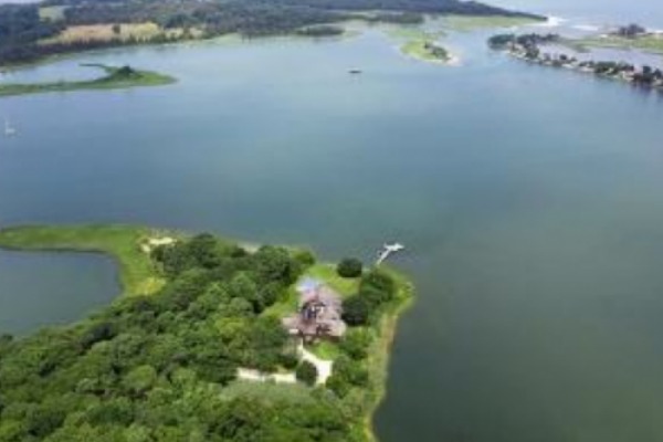 Nowy dom sióstr Kardashian (FOTO) Nowy dom sióstr Kardashian (FOTO)