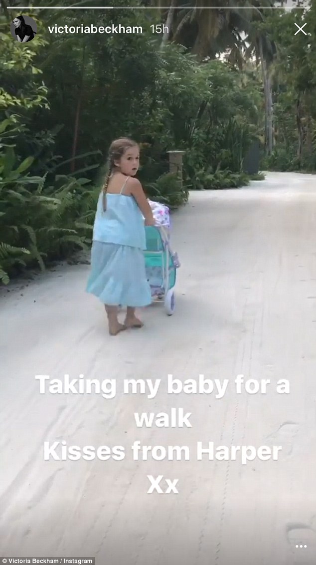 Victoria Beckham zabrała dzieci na Malediwy - zobaczcie, co robi Harper w raju Victoria Beckham zabrała dzieci na Malediwy - zobaczcie, co robi Harper w raju