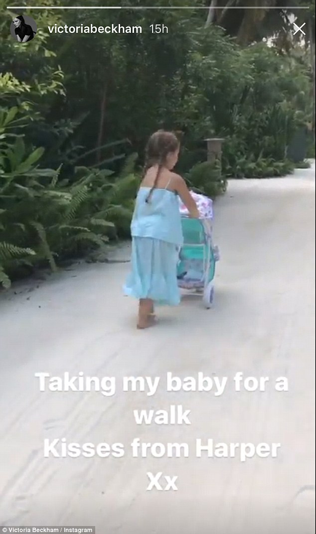 Victoria Beckham zabrała dzieci na Malediwy - zobaczcie, co robi Harper w raju Victoria Beckham zabrała dzieci na Malediwy - zobaczcie, co robi Harper w raju