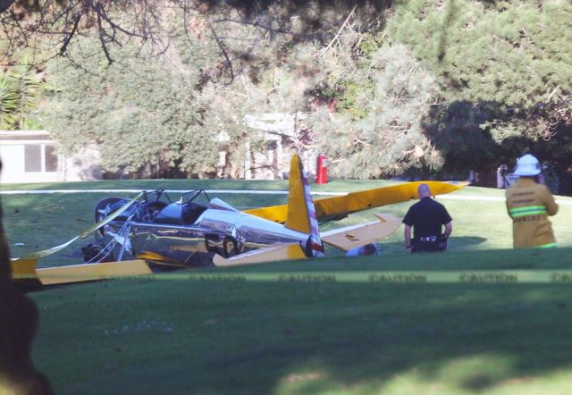 Piloci zachwyceni awaryjnym lądowaniem Harrison Forda