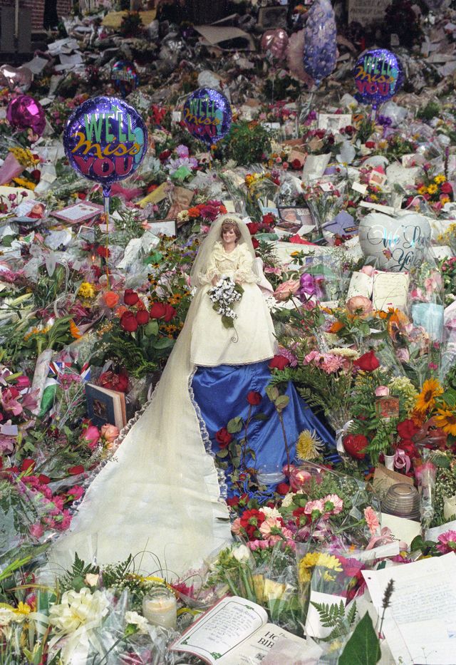 Co powiedział książę Harry, gdy powiedziano mu, że jego mama NIE ŻYJE?