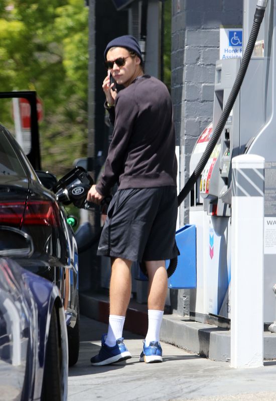 Harry Styles ma romans ze stewardessą? 