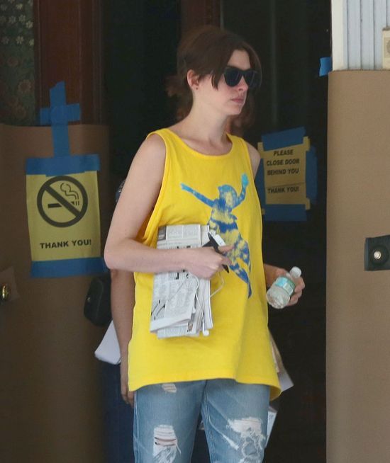 Anne Hathaway już nie ma krótkich włosów (FOTO)