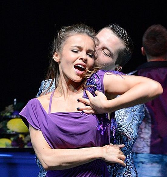 Wyuzdana Edyta Herbuś w nowej sztuce (FOTO)