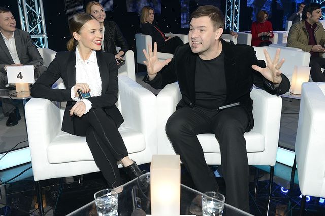 Edyta Herbuś w stylu na sekretarkę (FOTO) Edyta Herbuś w stylu na sekretarkę (FOTO)