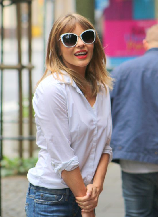 Zatrzepotała frędzlami - nie pamiętamy jej w takich butach 