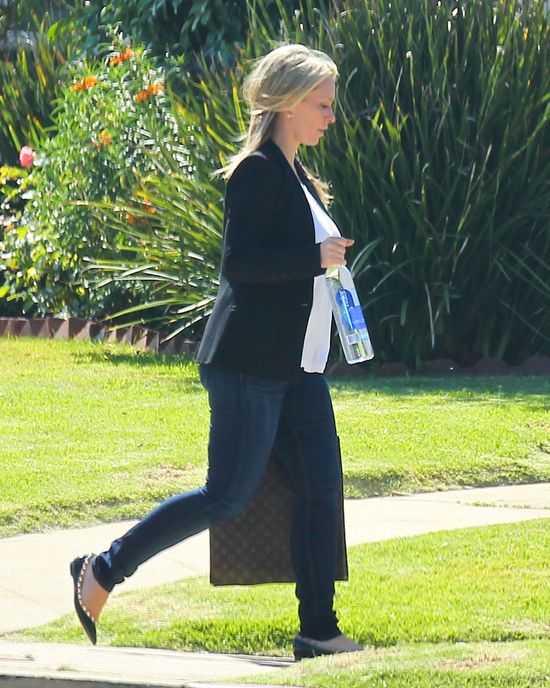 Jennifer Love Hewitt nie odzyskała figury sprzed ciąży(FOTO)