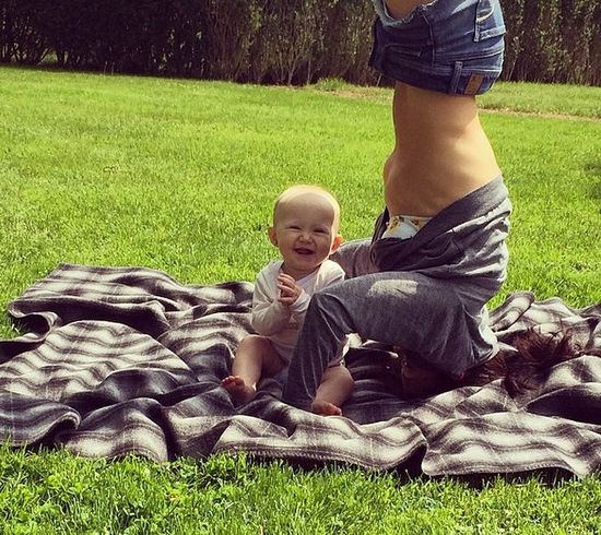 Joga na torach - przesada? (FOTO) Joga na torach - przesada? (FOTO)