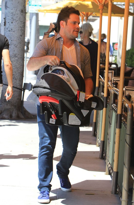 Może Hilary Duff nie powinna się odchudzać? (FOTO)