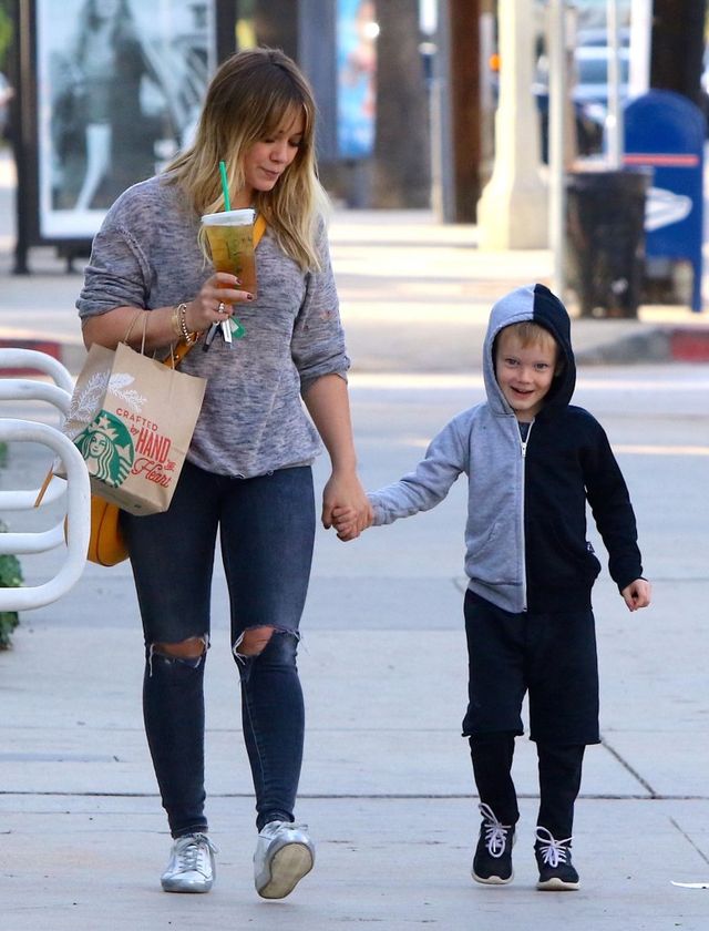 To, co Hilary Duff zrobiła synowi, oburzyło internautów