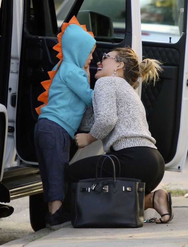 To, co Hilary Duff zrobiła synowi, oburzyło internautów