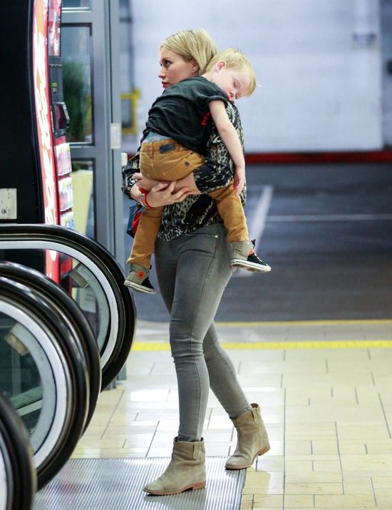 Wybieranie zabawek bardzo go zmęczyło (FOTO) Wybieranie zabawek bardzo go zmęczyło (FOTO)