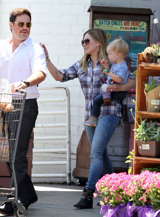 Rodzinne zakupy w wydaniu Hilary Duff (FOTO) Rodzinne zakupy w wydaniu Hilary Duff (FOTO)