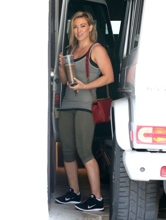 Wielka łapa Hilary Duff (FOTO)