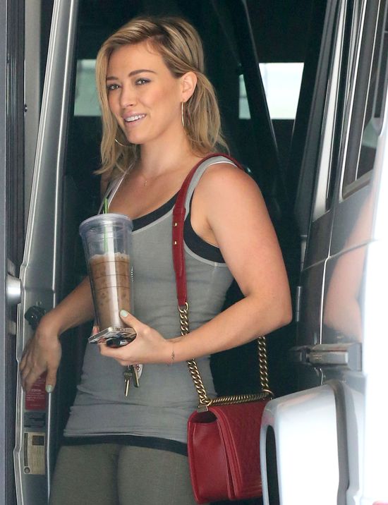 Wielka łapa Hilary Duff (FOTO)