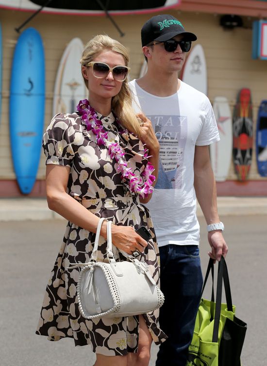 Paris Hilton i sweet focie z Hawajów (FOTO) Paris Hilton i sweet focie z Hawajów (FOTO)