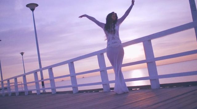 Morze słów - nowy teledysk Honoraty Skarbek [VIDEO]