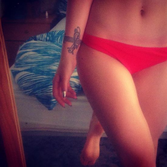 Honey chwali się ciałem w bikini (FOTO)