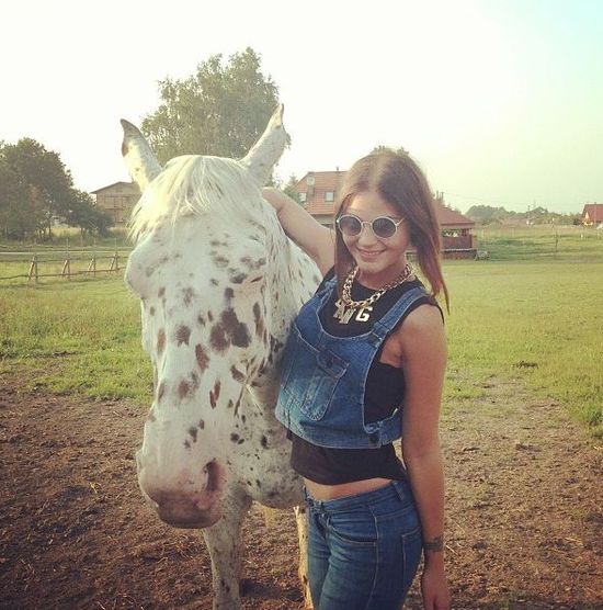  Honey jak polska Angelina - z koniem (FOTO)