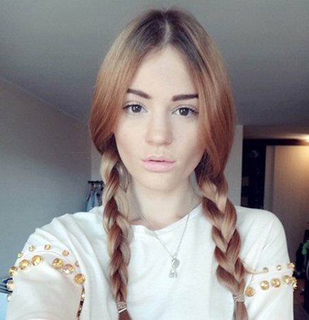 Honey w warkoczykach (FOTO)