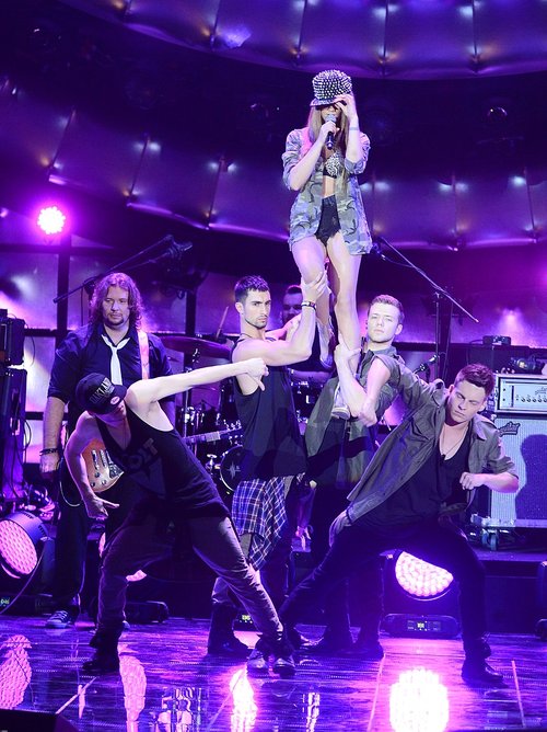 Honorata Skarbek pokazuje coraz więcej (FOTO)