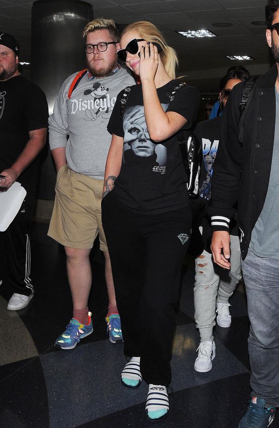 Polskie akcenty w stylizacji zagranicznej gwiazy (FOTO) Polskie akcenty w stylizacji zagranicznej gwiazy (FOTO)