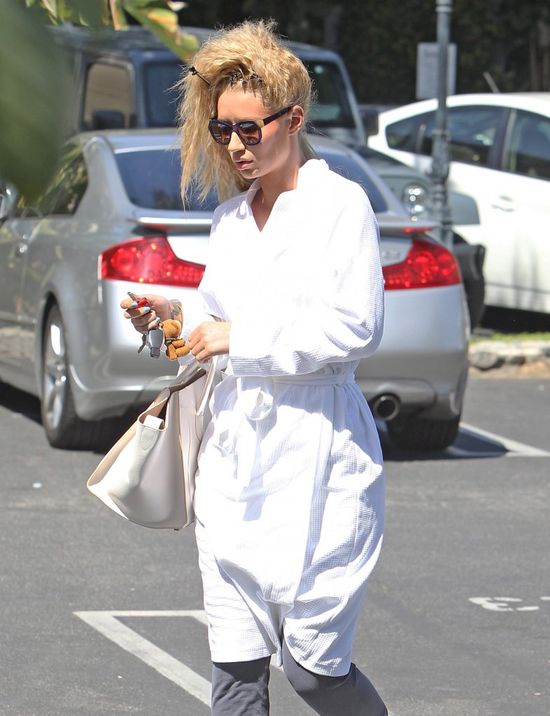 Czyj brzuch jest w takim opłakanym stanie?