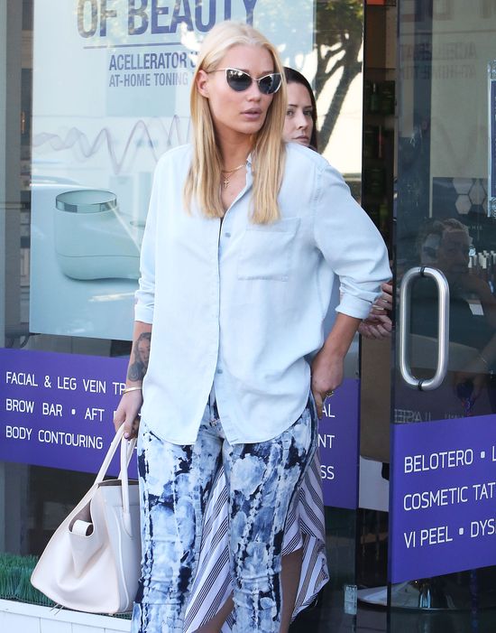 Jest pierścionek, jest ustawka! (FOTO)