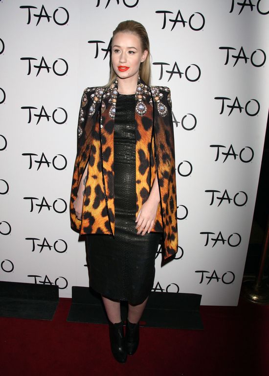 Iggy Azalea, była kochanka Kanye Westa, błyszczy na salonach