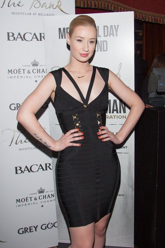 W końcu przyznała, że powiększyła piersi! (FOTO)