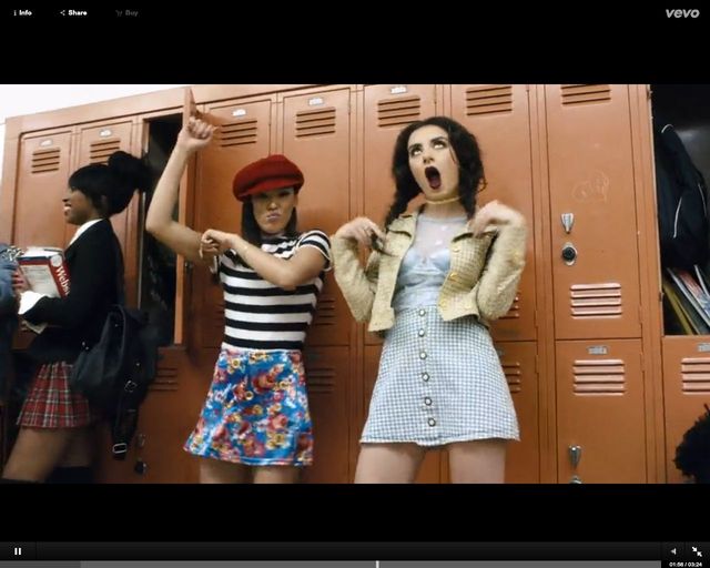 Iggy Azalea jak Alicia Silverstone w nowym klipie, Fancy