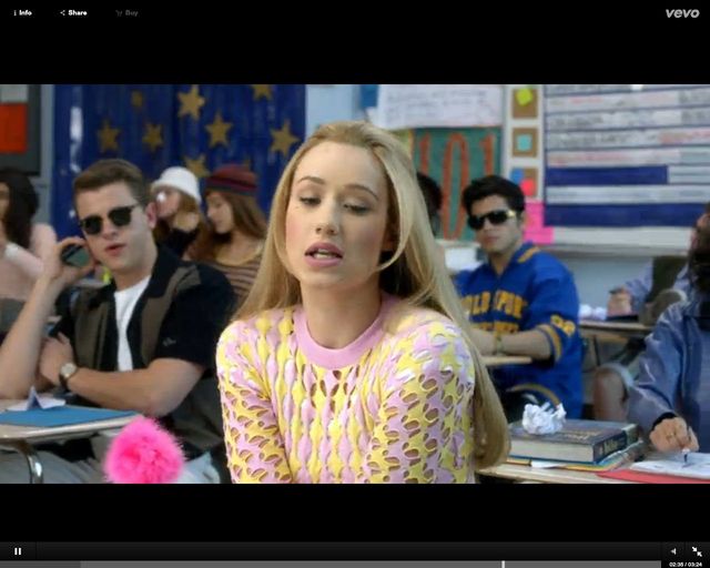 Iggy Azalea jak Alicia Silverstone w nowym klipie, Fancy