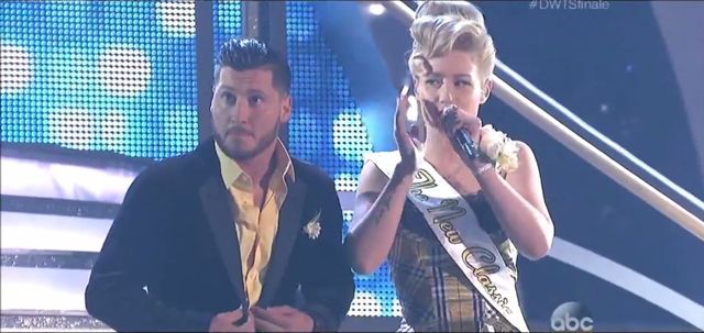 Duża wpadka w amerykańskim Tańcu z gwiazdami (VIDEO) Duża wpadka w amerykańskim Tańcu z gwiazdami (VIDEO)