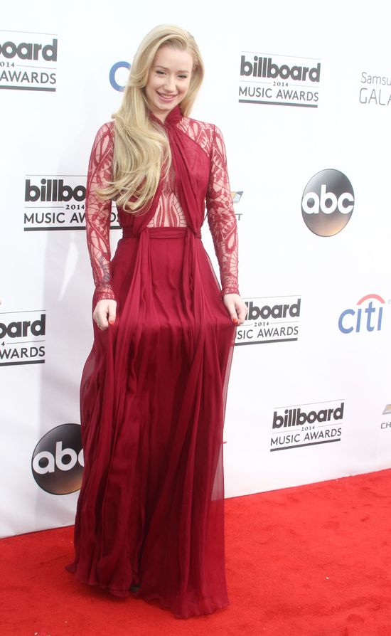 Jennifer Lopez i była Westa w podobnych kreacjach (FOTO) Jennifer Lopez i była Westa w podobnych kreacjach (FOTO)