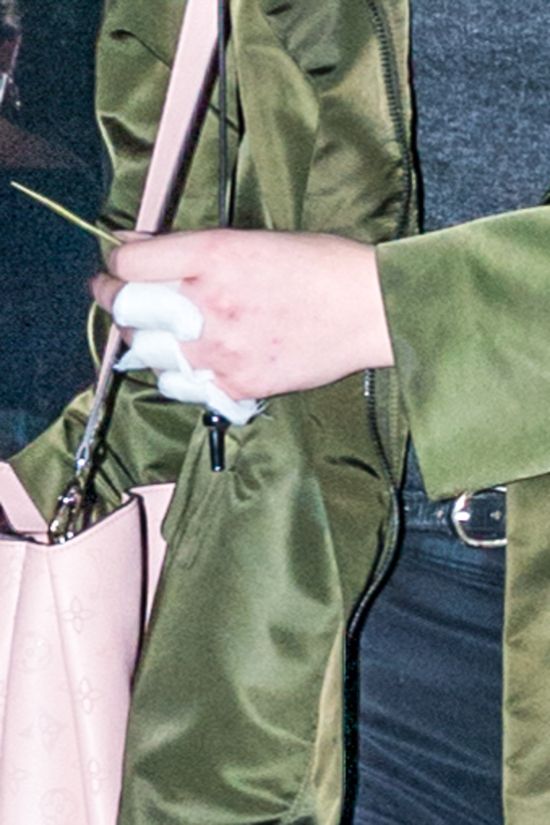 Dlaczego Iggy Azalea teraz TO usuwa? (FOTO) Dlaczego Iggy Azalea teraz TO usuwa? (FOTO)