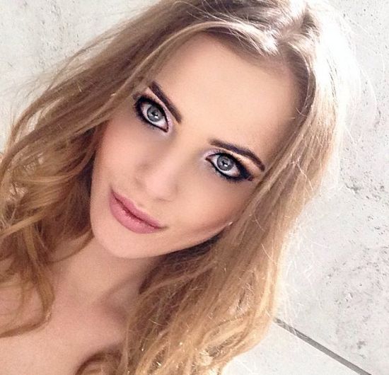 Siostry Mannei - która jest najpiękniejsza? (FOTO)