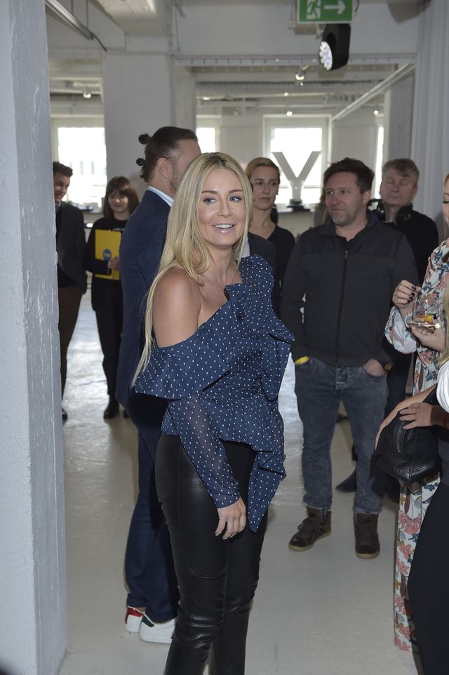 Pupa Małgorzaty Rozenek w obcisłych spodniach promuje Iron Majdan (ZDJĘCIA)