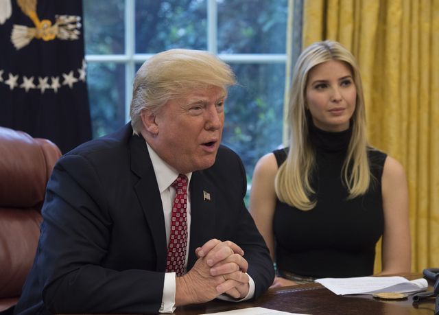 Ivanka Trump złożyła Melanii życzenia. Wszyscy mówią, że są LODOWATE Ivanka Trump złożyła Melanii życzenia. Wszyscy mówią, że są LODOWATE