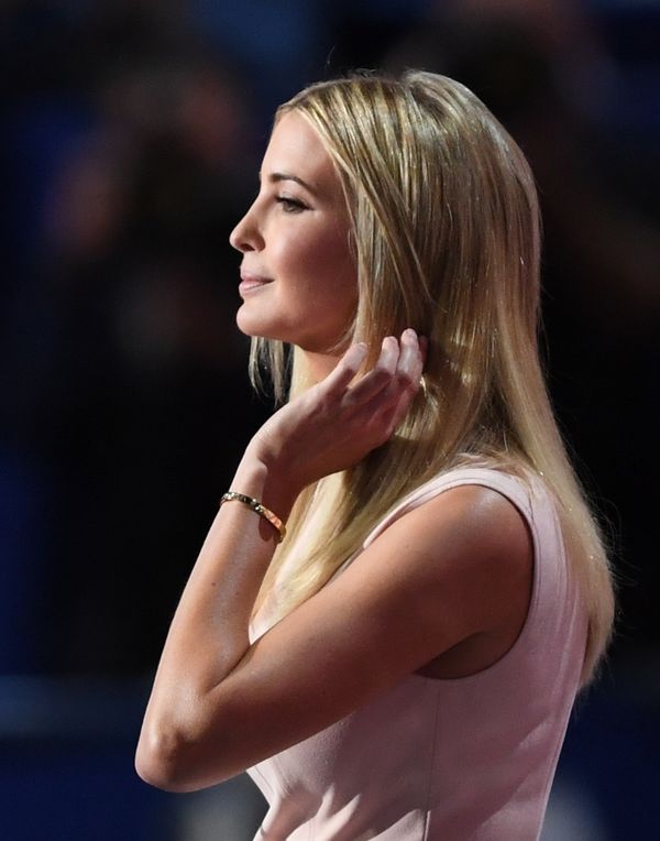 Ivanka Trump przyszła na wywiad w bransoletce za 10 tysięcy dolarów i jest burza Ivanka Trump przyszła na wywiad w bransoletce za 10 tysięcy dolarów i jest burza