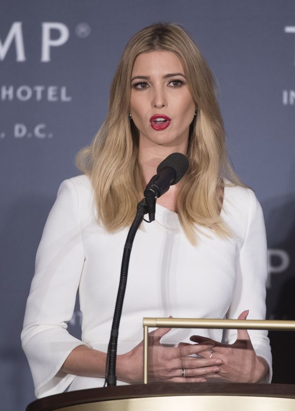 Ivanka Trump przyszła na wywiad w bransoletce za 10 tysięcy dolarów i jest burza Ivanka Trump przyszła na wywiad w bransoletce za 10 tysięcy dolarów i jest burza