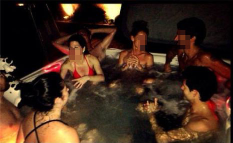 Iza Miko urodziny świętowała w jacuzzi (FOTO+VIDEO) Iza Miko urodziny świętowała w jacuzzi (FOTO+VIDEO)