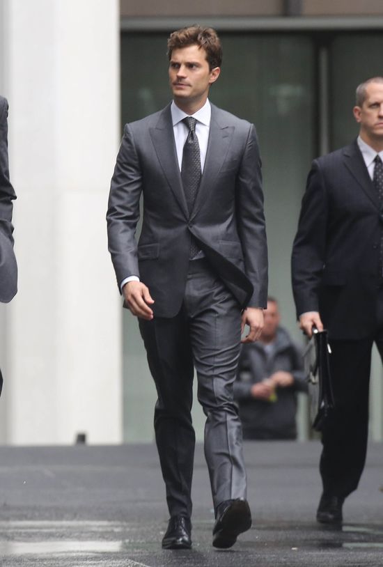 Pan Grey - lepszy z brodą czy bez? (SONDA) Pan Grey - lepszy z brodą czy bez? (SONDA)