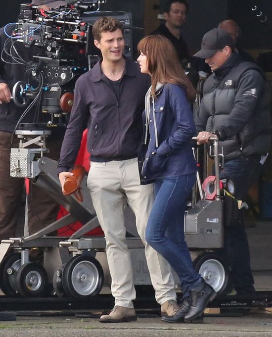 Fanki Bomera napastują Jamiego Dornana Fanki Bomera napastują Jamiego Dornana