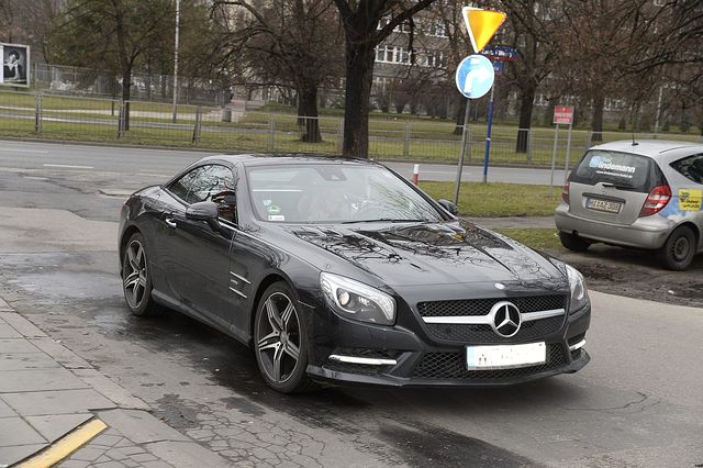 Iza Janachowska - szczuplutka, ale auto ma wypasione (FOTO)