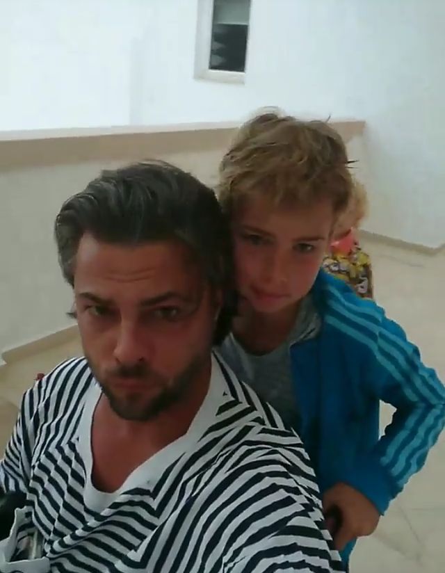 Olivier Janiak na wózku inwalidzkim! No to popływałem…